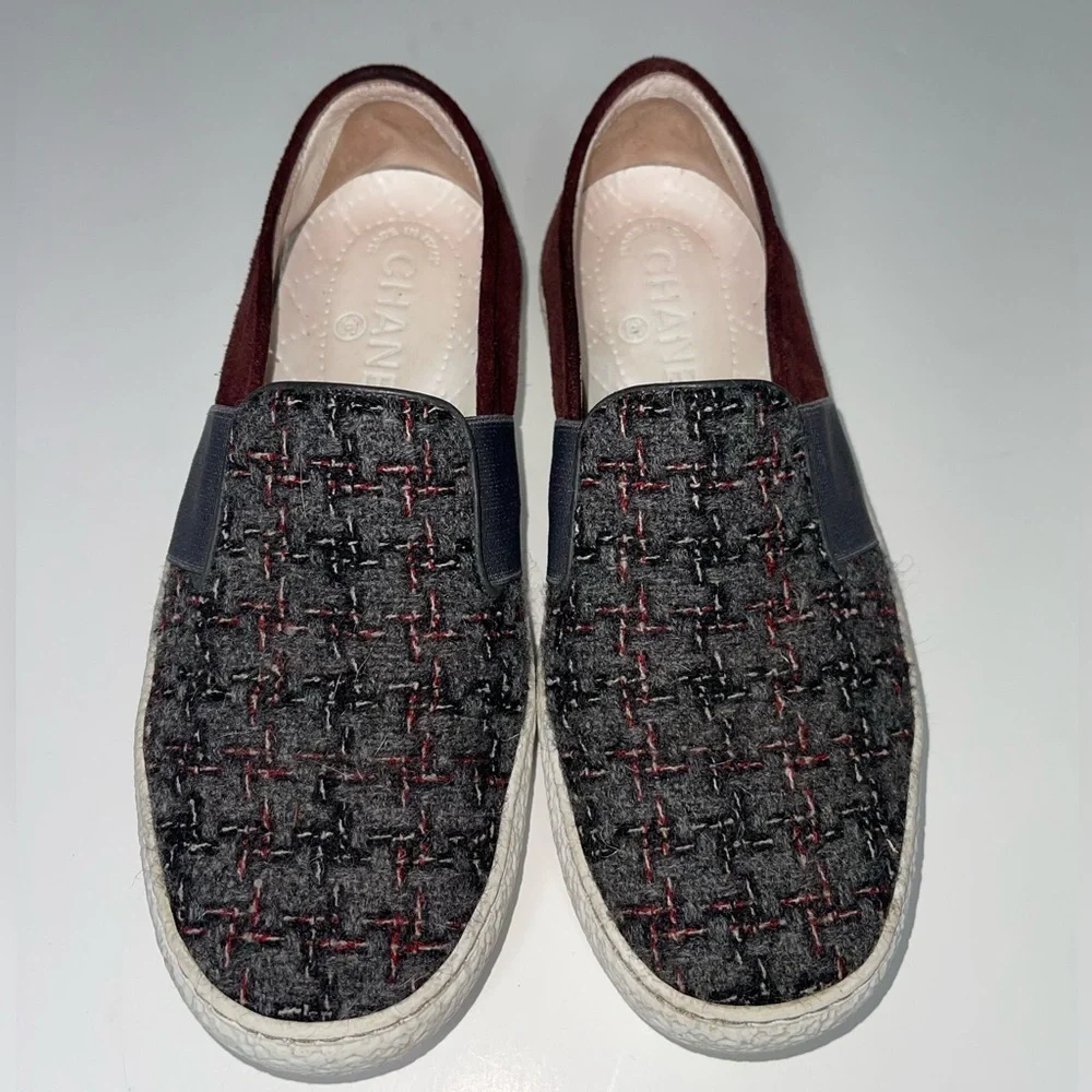 CHANEL CC Slip-On Sneakers Suede Plaid Tweed Size 37.5 / 7 - Picture 1 of 6